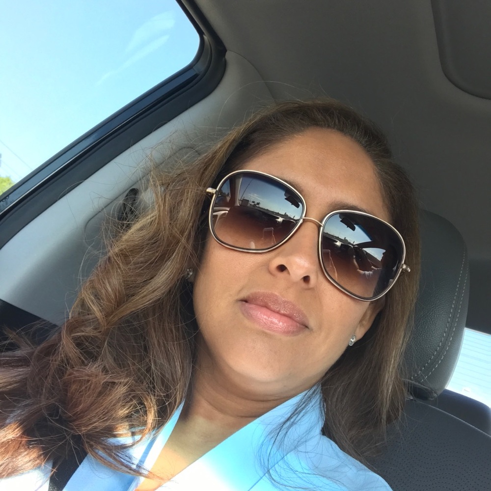 Meet your Posher, Vanessa